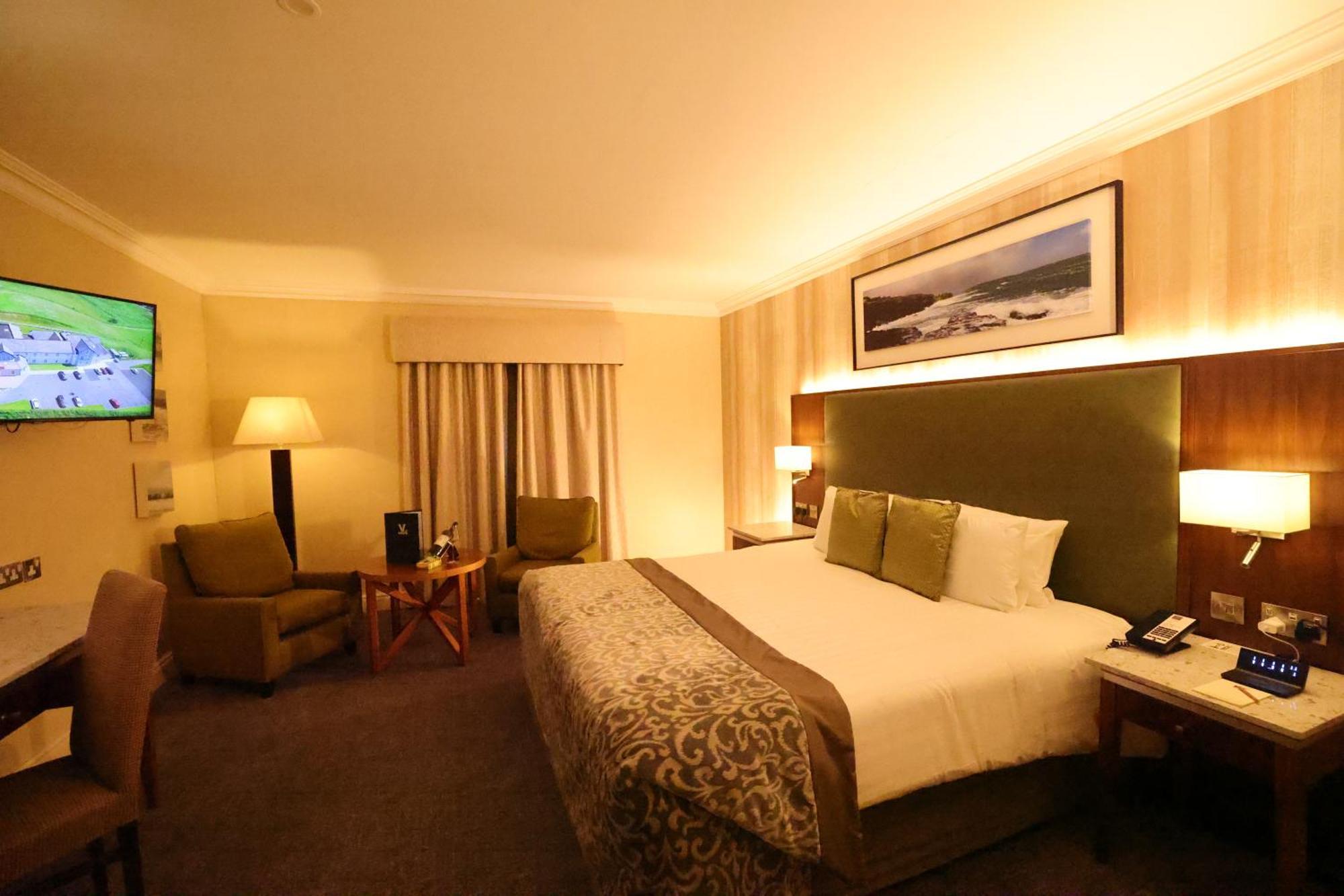 Vaughan Lodge Hotel Lahinch Esterno foto